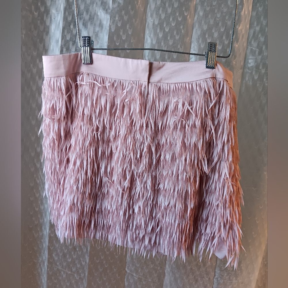 NWT Express Pink Feathered Mini Skirt Size 6 - Picture 4 of 12